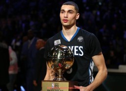 咪咕体育直播-篮球运动员“突破第一步重心深度”是否影响与防守者身体对抗的效果